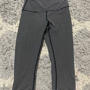 Striped lululemon wunderunders 25